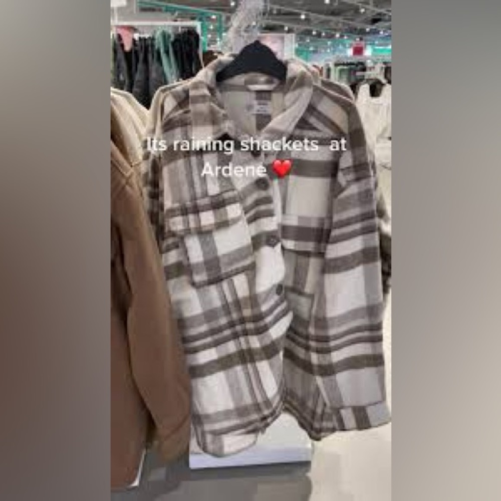 All neutral Plaid Button-Up Sherpa Shacket size L - Picture 8 of 8